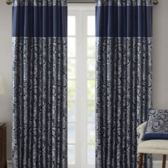 NWT Madison Park Blue Paisley Panels & Valance